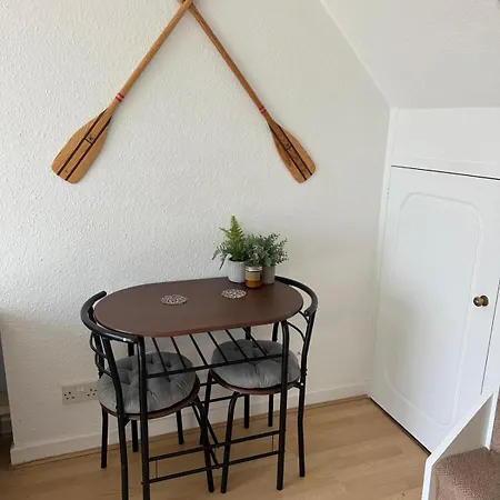Front Pebble & Seashell Apartment